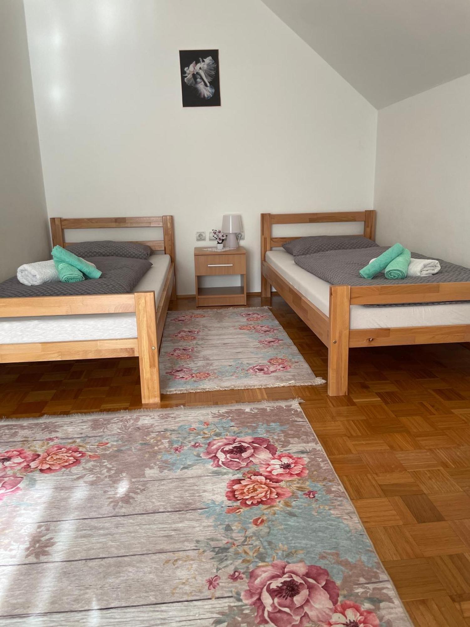 Lara - 12 eur po osobi Gradacac Exterior foto