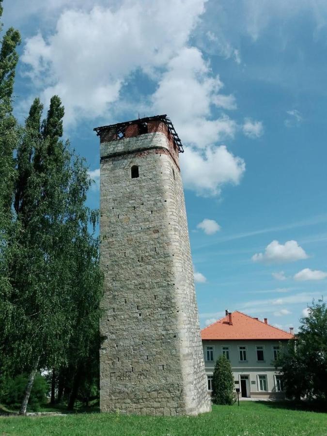 Lara - 12 eur po osobi Gradacac Exterior foto
