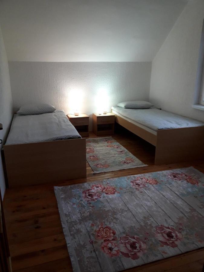 Lara - 12 eur po osobi Gradacac Exterior foto